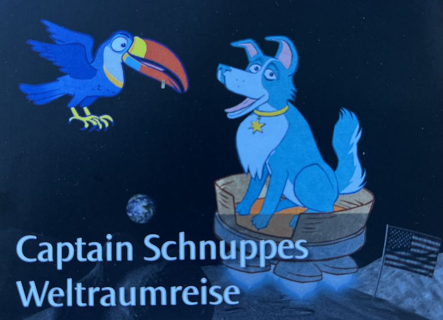 Begeisterte Kinder bei einer Vorstellung für die Grundschule